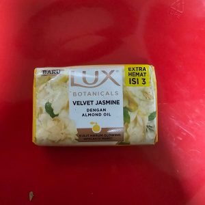Sabun Lux velvet jasmine